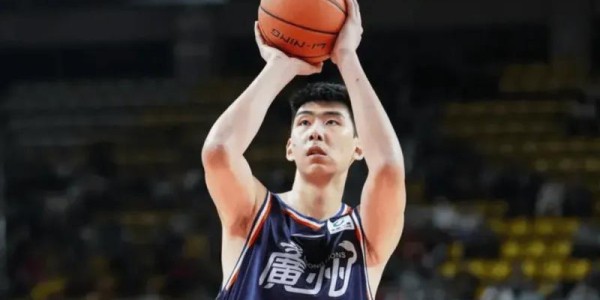 银河娱乐城登录入口-CBA奖项4人双丰收！深圳2将成赢家，徐昕与庞峥麟打出身价！